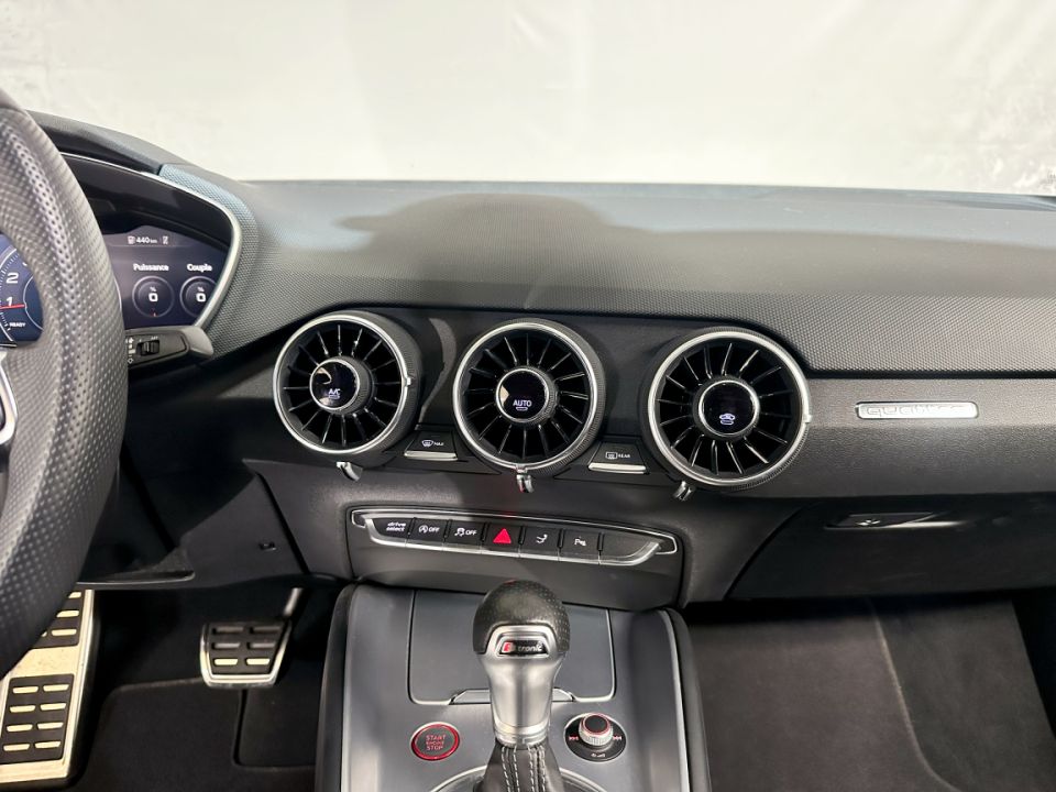 AUDI TTS COUPE 40 TFSI 2.0 306ch S-Tronic 7 Quattro - Le Hangar Bordelais - image 13