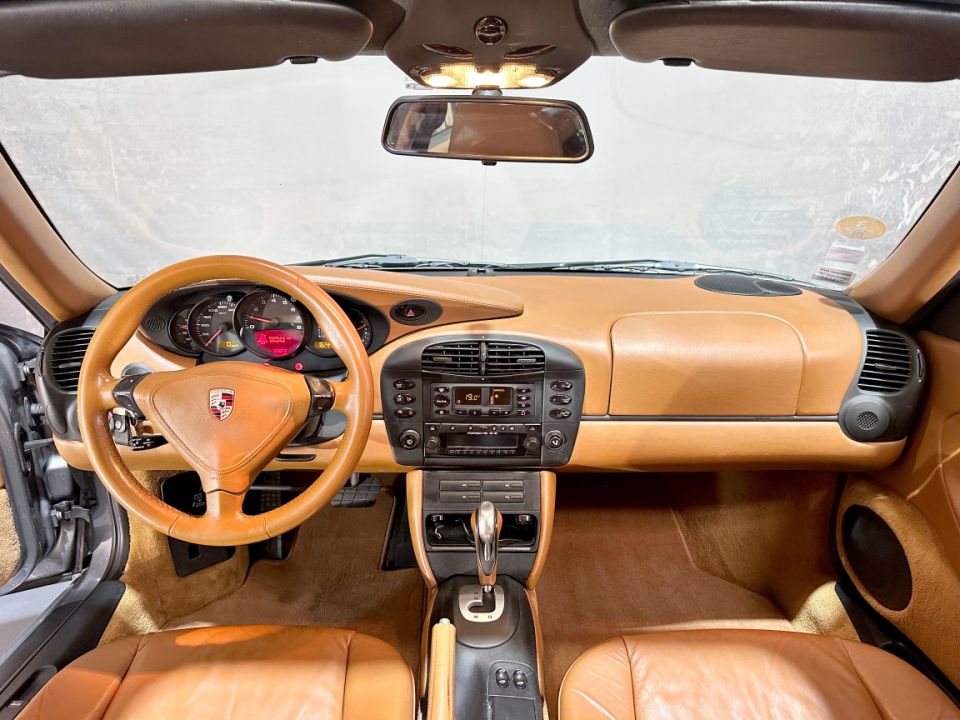 PORSCHE 911 Type 996 Turbo Coupé 3.6 420ch Tiptronic S - Le Hangar Bordelais - image 9