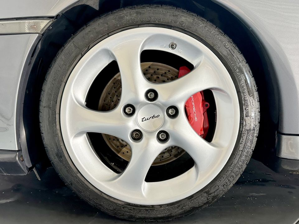 PORSCHE 911 Type 996 Turbo Coupé 3.6 420ch Tiptronic S - Le Hangar Bordelais - image 15