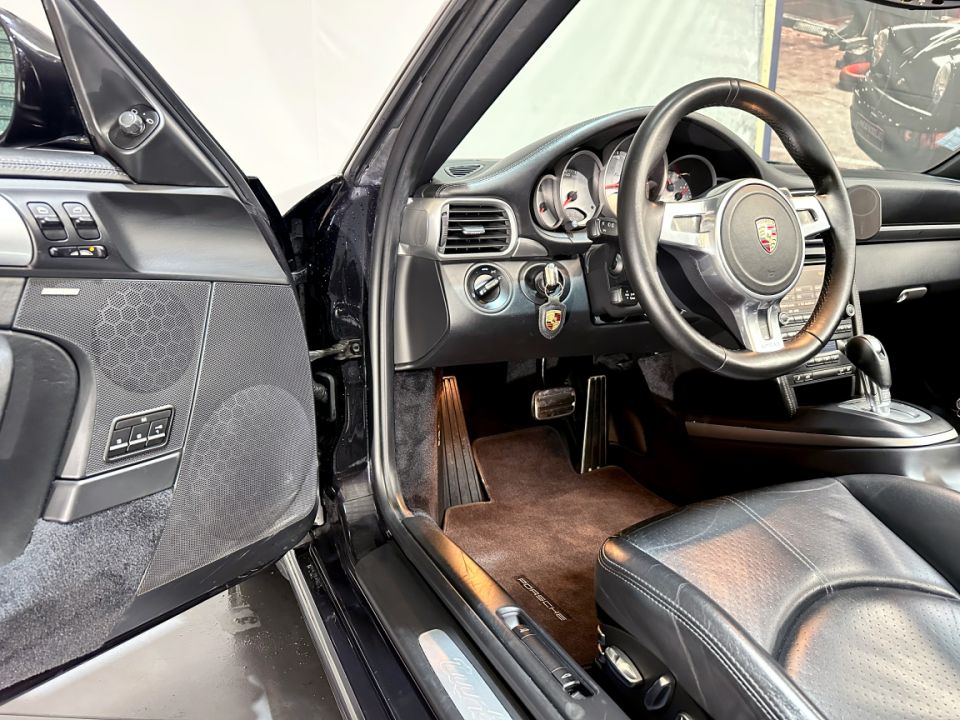PORSCHE 911 Type 997.2 Turbo Cabriolet 3.8 500ch PDK7 - Le Hangar Bordelais - image 17