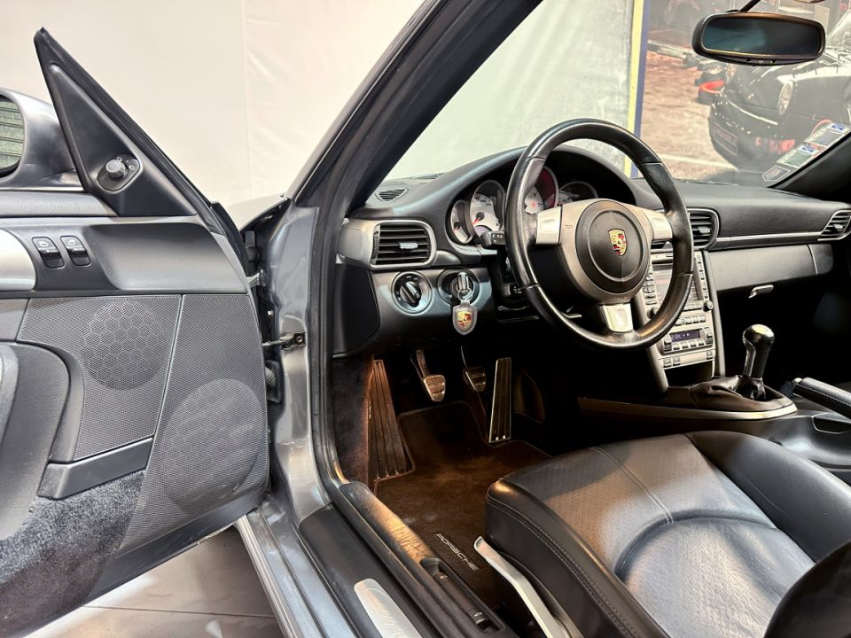 PORSCHE 911 Type 997 Carrera S Coupé 3.8 355ch BVM6 - Le Hangar Bordelais - image 16