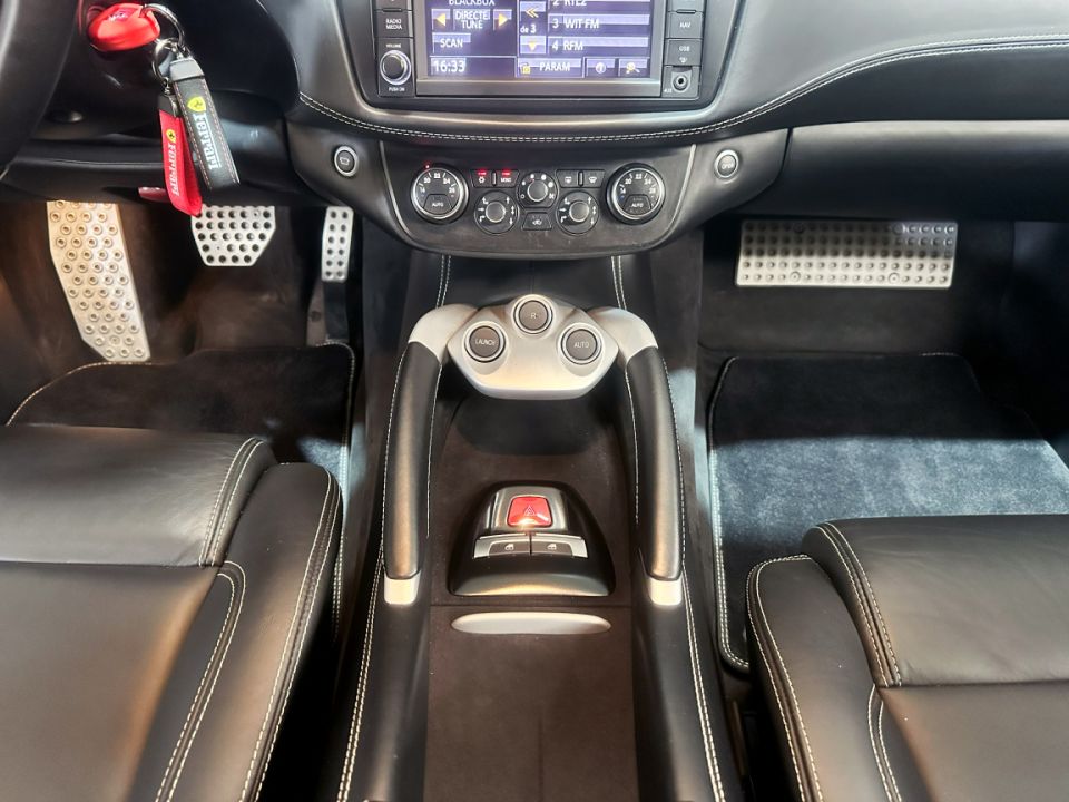 FERRARI FF V12 6.3 660ch BVA7 - Le Hangar Bordelais - image 17