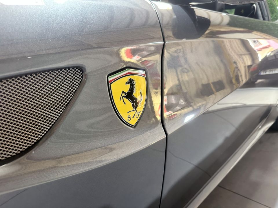 FERRARI FF V12 6.3 660ch BVA7 - Le Hangar Bordelais - image 21