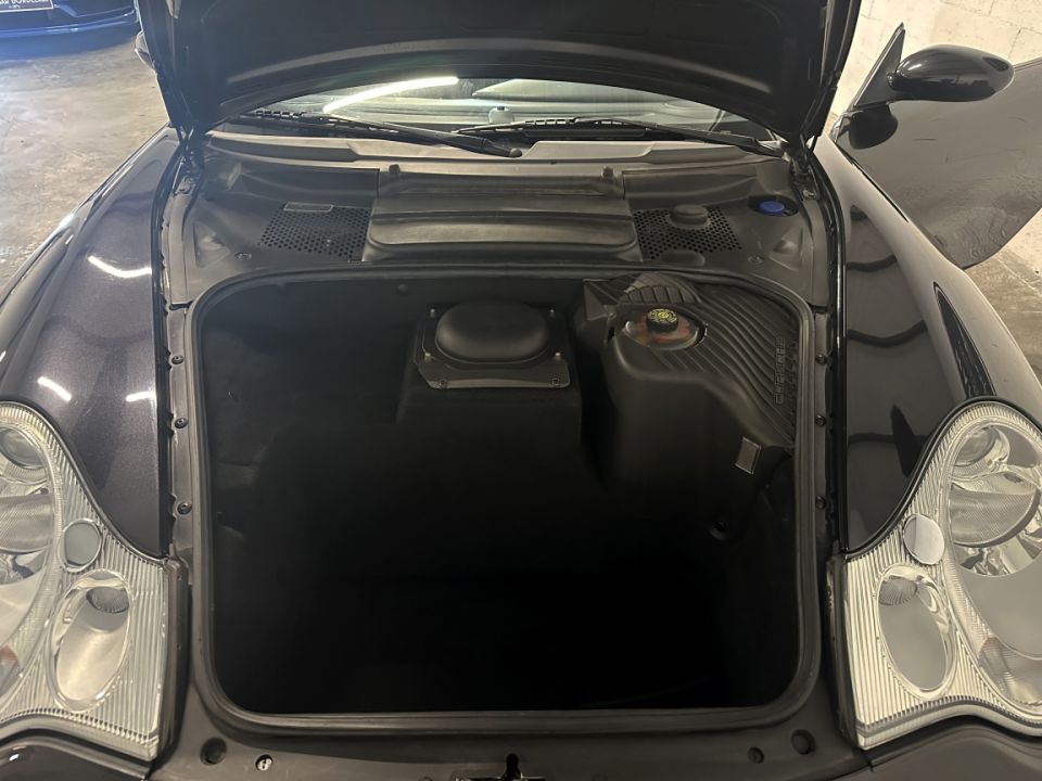 PORSCHE 911 Type 996 Carrera 4S Cabriolet 3.6 320ch BVM6 - Le Hangar Bordelais - image 21