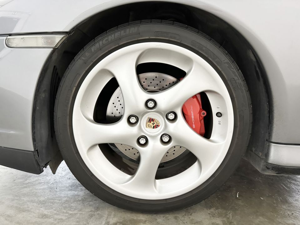 PORSCHE 911 Type 996 Carrera 4S Coupé 3.6 320ch BVM6 - Le Hangar Bordelais - image 15