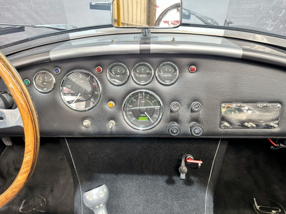 FORD AC COBRA BACKDRAFT 427 V8 550ch BVM5 préparation ROUSH - Le Hangar Bordelais - image 11