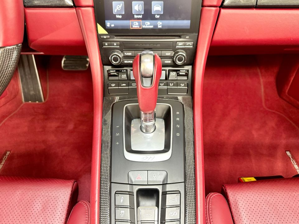 PORSCHE 911 Type 991.2 Carrera Cabriolet 3.0 370ch PDK7 - Le Hangar Bordelais - image 20
