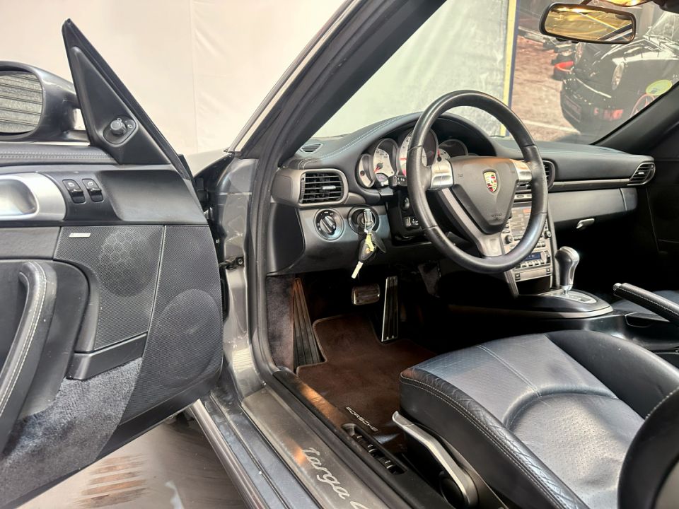 PORSCHE 911 Type 997 Targa 4 3.6 325ch Tiptronic S - Le Hangar Bordelais - image 17