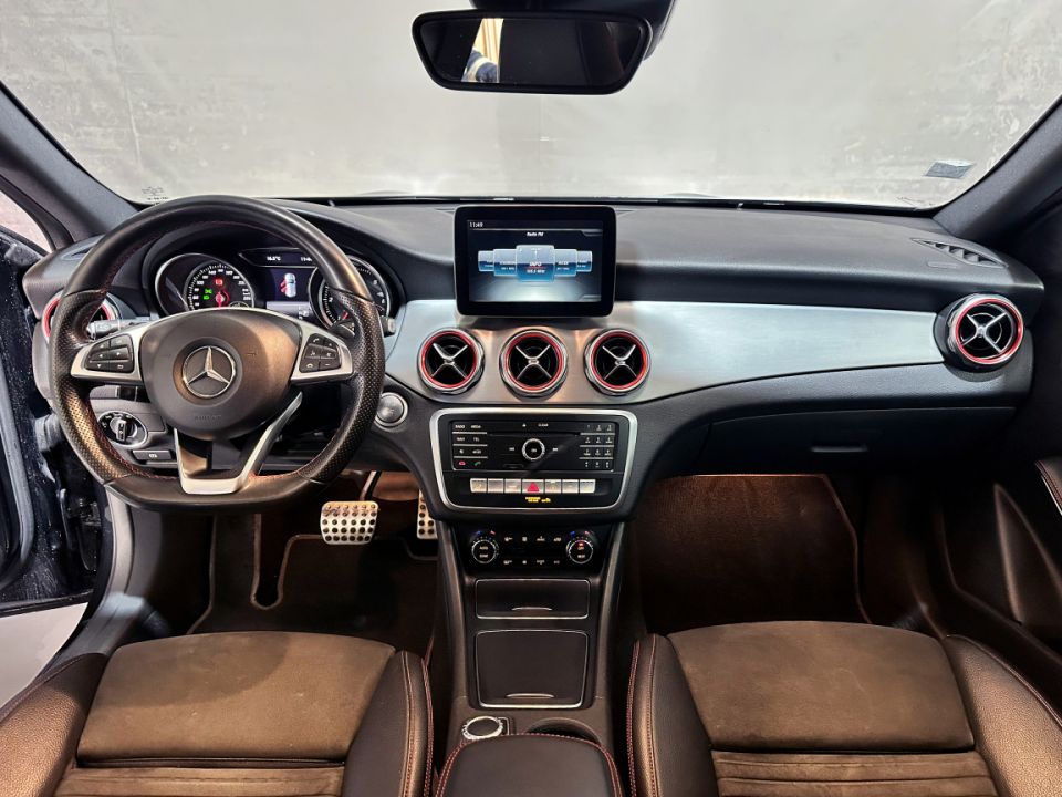 MERCEDES CLASSE GLA 200 CDI 2.2 136ch Fascination 7-G DCT - Le Hangar Bordelais - image 11