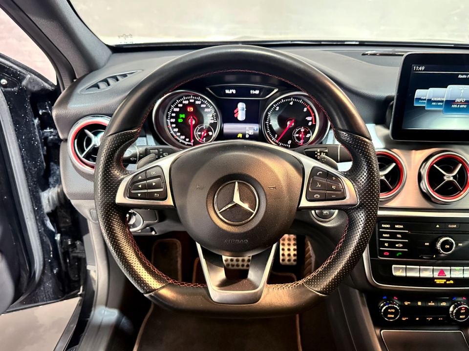 MERCEDES CLASSE GLA 200 CDI 2.2 136ch Fascination 7-G DCT - Le Hangar Bordelais - image 13