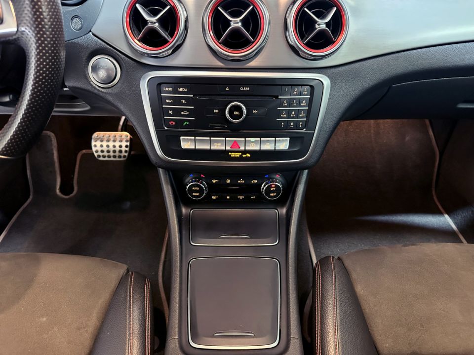 MERCEDES CLASSE GLA 200 CDI 2.2 136ch Fascination 7-G DCT - Le Hangar Bordelais - image 21