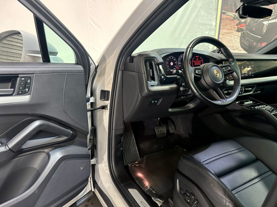 PORSCHE CAYENNE E-Hybrid Coupé V6 3.0 470ch Tiptronic 8 - Le Hangar Bordelais - image 18