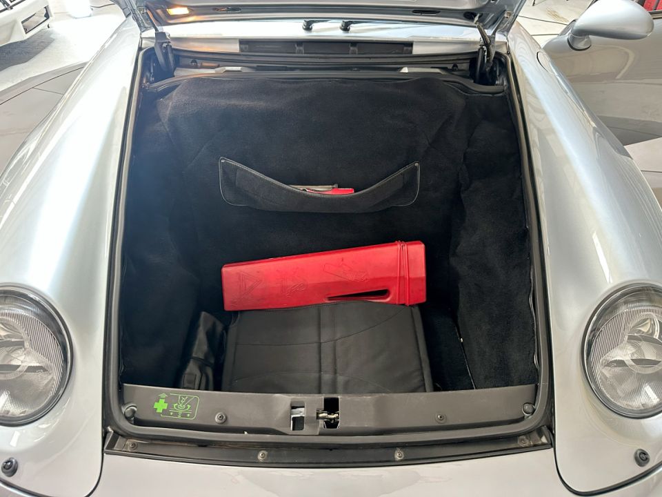 PORSCHE 911 Type 993 Carrera Coupé 3.6 272ch Tiptronic S - Le Hangar Bordelais - image 21