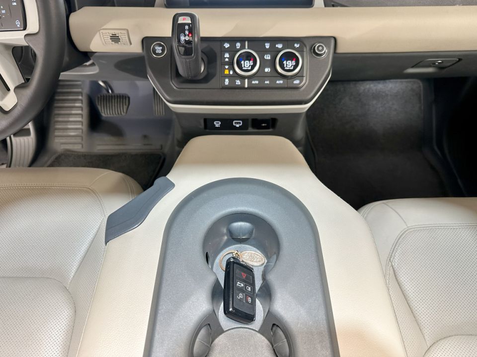 LAND ROVER DEFENDER 90 P400 MHEV L6 3.0 400ch BVA8 XS Edition - Le Hangar Bordelais - image 21