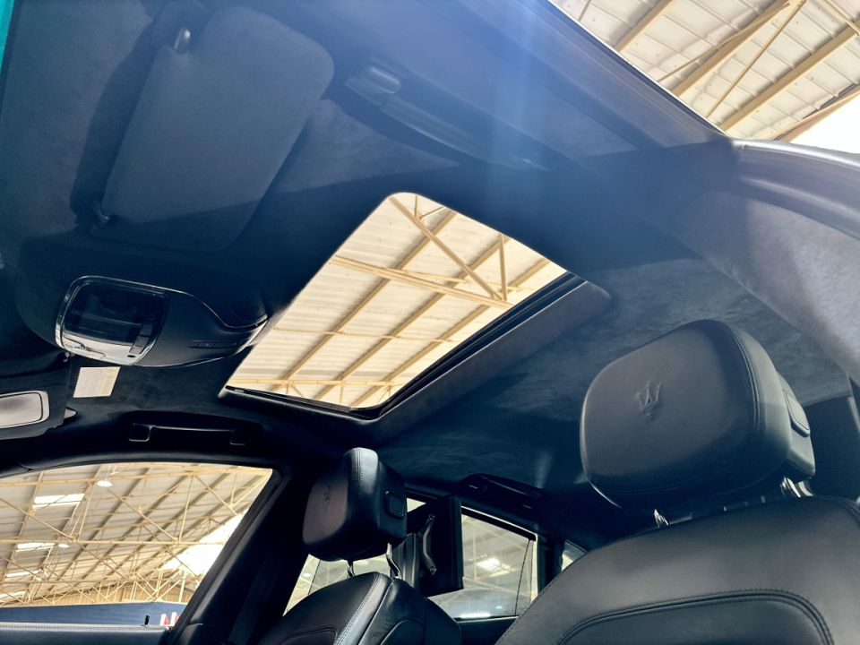 MASERATI QUATTROPORTE GTS V8 3.8 Bi-Turbo 530ch BVA8 - Le Hangar Bordelais - image 19
