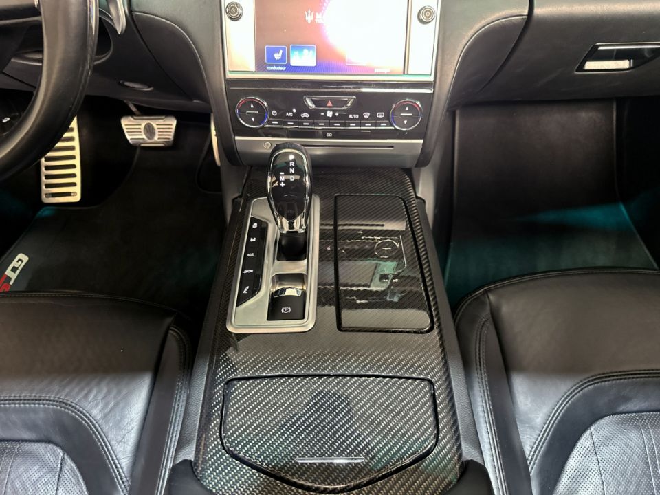 MASERATI QUATTROPORTE GTS V8 3.8 Bi-Turbo 530ch BVA8 - Le Hangar Bordelais - image 21