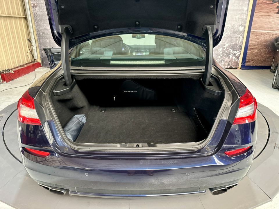 MASERATI QUATTROPORTE GTS V8 3.8 Bi-Turbo 530ch BVA8 - Le Hangar Bordelais - image 22