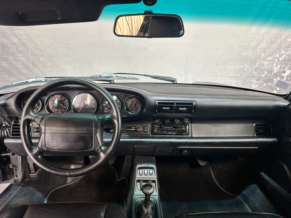PORSCHE 911 Type 964 Carrera 4 Coupé 3.6 250ch BVM5 - Le Hangar Bordelais - image 9