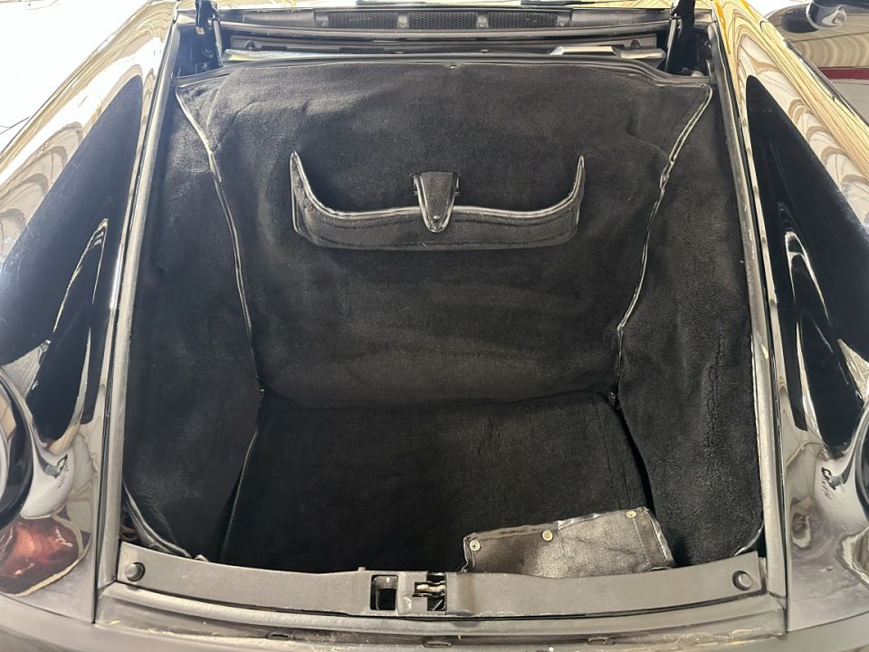 PORSCHE 911 Type 964 Carrera 4 Coupé 3.6 250ch BVM5 - Le Hangar Bordelais - image 22