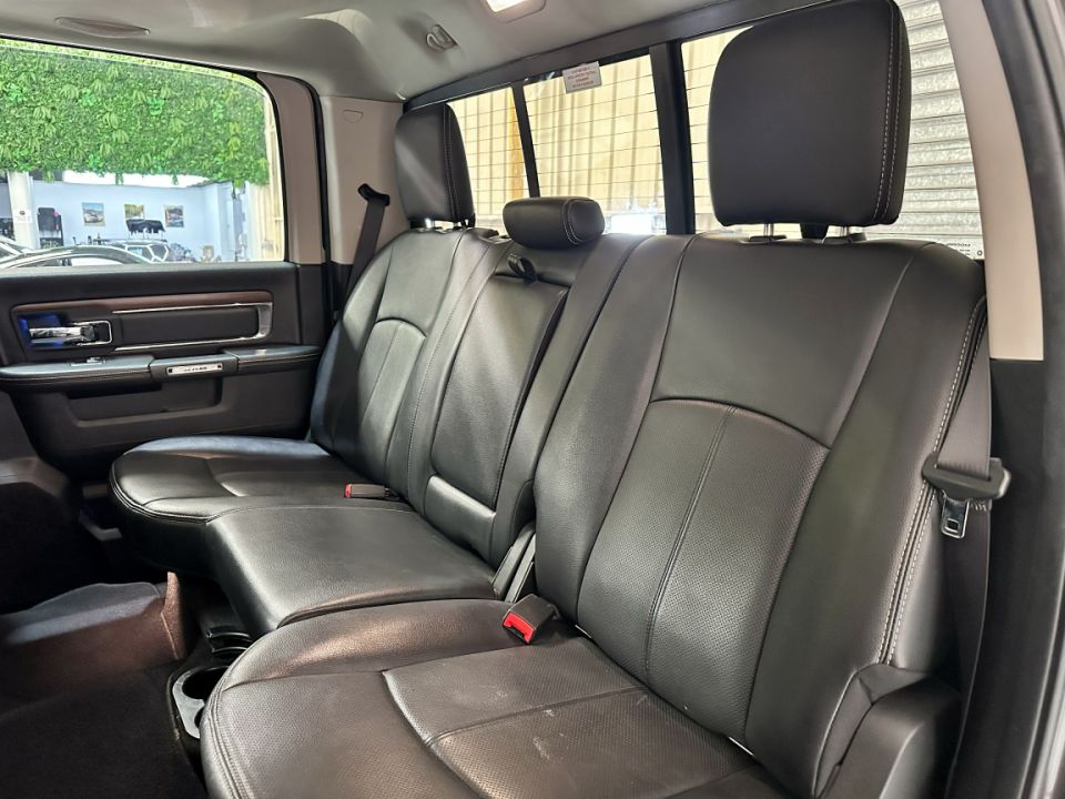 DODGE RAM LARAMI 1500 CrewCab V8 5.7 HEMI 400ch BVA8 GPL - Le Hangar Bordelais - image 9