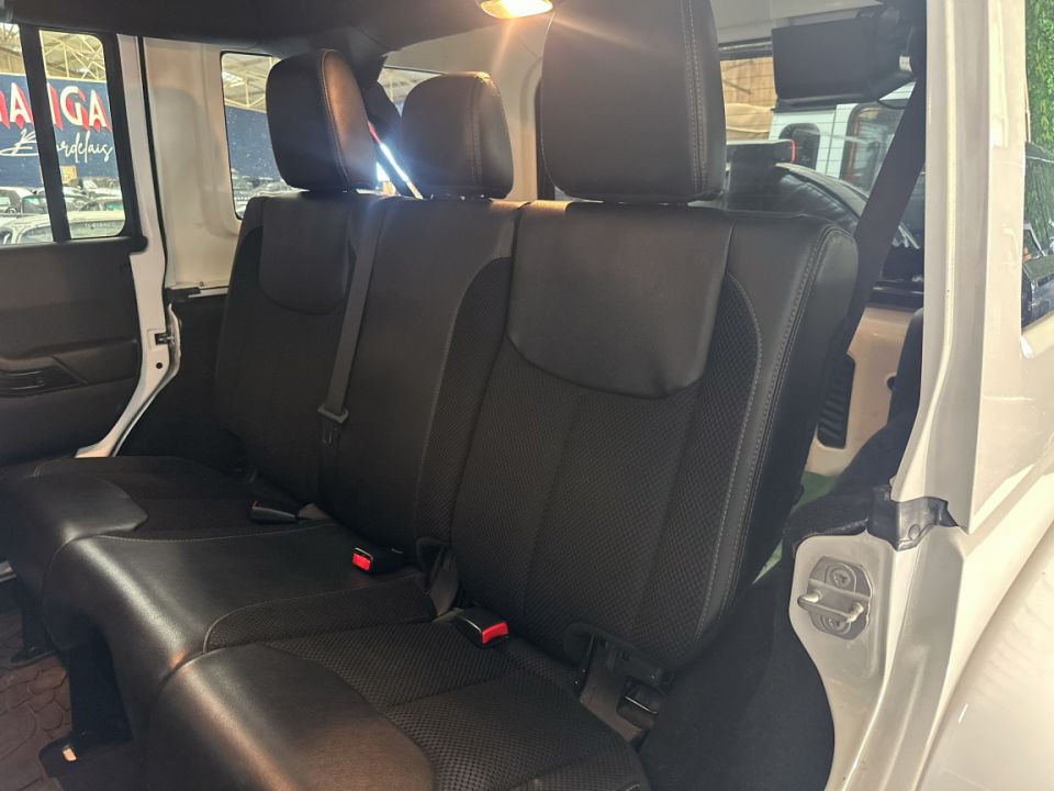 JEEP Wrangler Sahara Unlimited 2.8 CRD 200ch BVA5 Night Eagle BVA5 de 2017 - 39 990 € - image 9