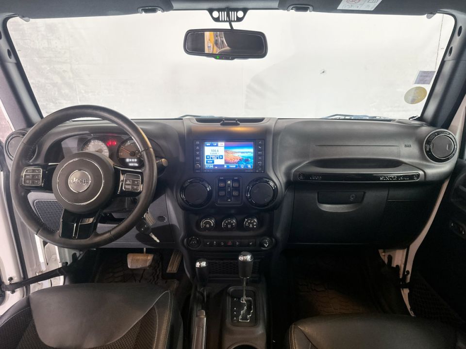 JEEP Wrangler Sahara Unlimited 2.8 CRD 200ch BVA5 Night Eagle BVA5 de 2017 - 39 990 € - image 11