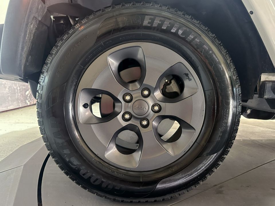 JEEP Wrangler Sahara Unlimited 2.8 CRD 200ch BVA5 Night Eagle BVA5 de 2017 - 39 990 € - image 15
