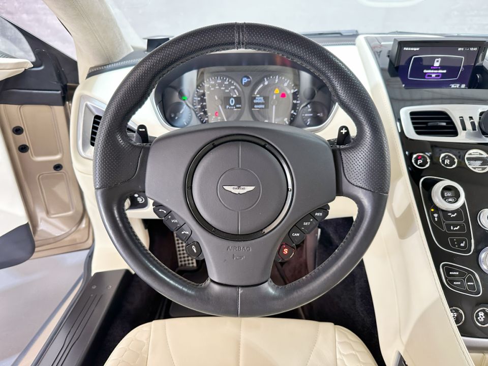 ASTON MART VANQUISH Coupé V12 6.0 574ch Touchtronic 2 - Le Hangar Bordelais - image 11