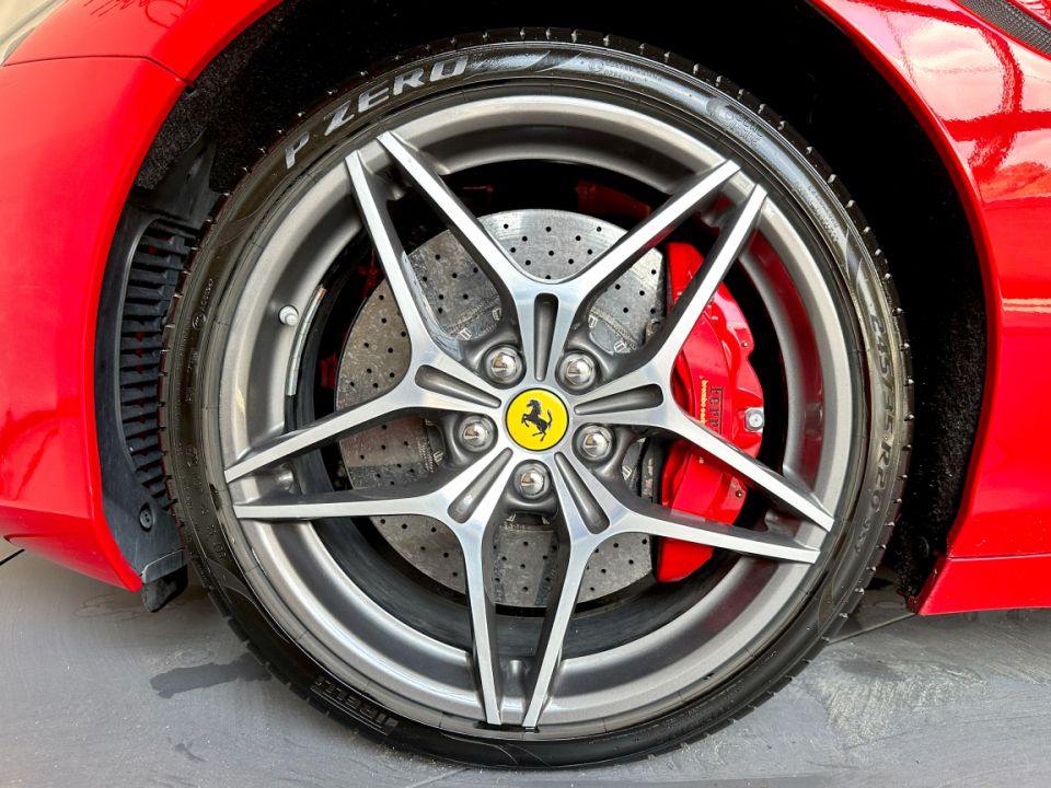 Ferrari California T V8 3.9 Bi-Turbo 560ch BVA7 Cabriolet Rosso Corsa 2016 - 134 990 € - image 15