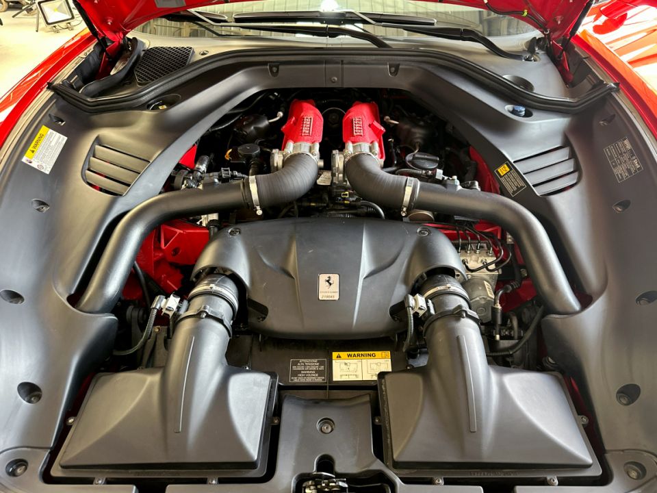 Ferrari California T V8 3.9 Bi-Turbo 560ch BVA7 Cabriolet Rosso Corsa 2016 - 134 990 € - image 18