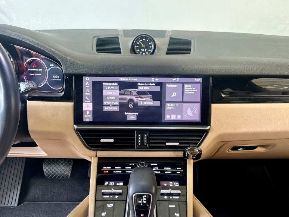 PORSCHE CAYENNE E-Hybrid V6 3.0 462ch Tiptronic8 - Le Hangar Bordelais - image 16