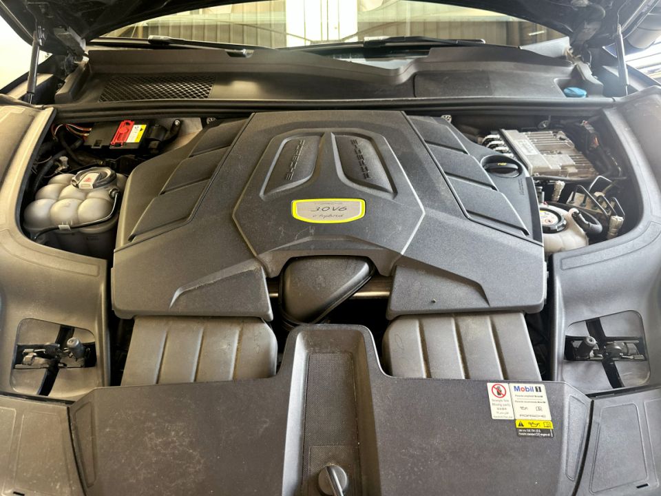 PORSCHE CAYENNE E-Hybrid V6 3.0 462ch Tiptronic8 - Le Hangar Bordelais - image 22