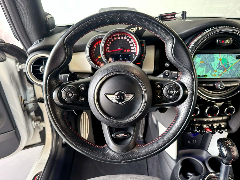 MINI MINI John Cooper Works F56 2.0 231ch BVA6 - Le Hangar Bordelais - image 11