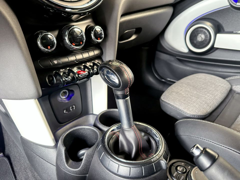 MINI MINI John Cooper Works F56 2.0 231ch BVA6 - Le Hangar Bordelais - image 16