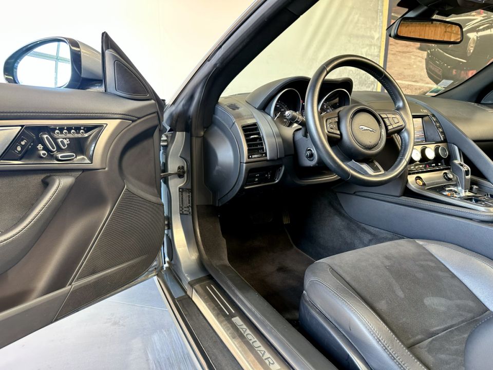 JAGUAR F-TYPE S Cabriolet V6 3.0 380ch BVA8 - Le Hangar Bordelais - image 16