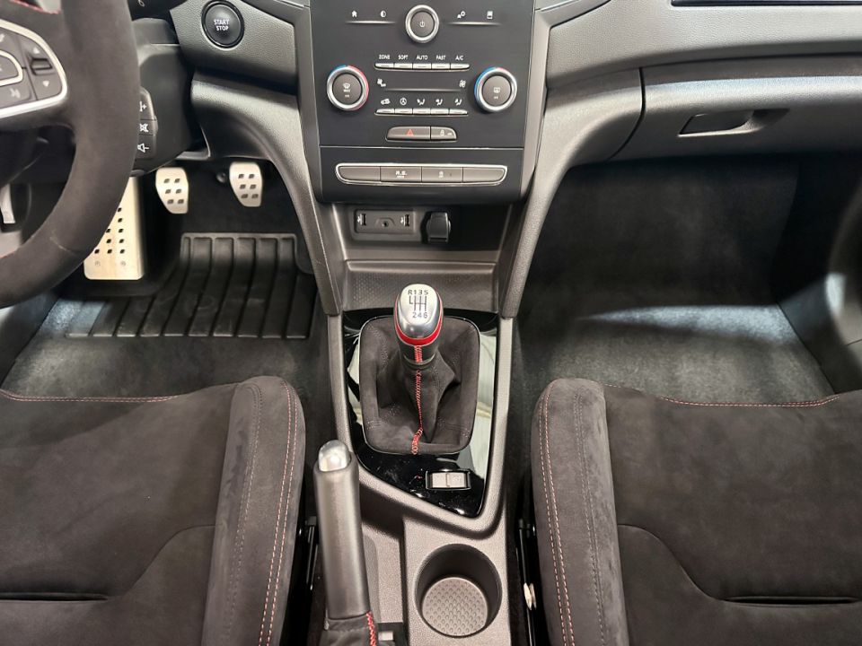 RENAULT MEGANE RS Trophy R 1.8 TCE 300ch BVM6 Pack Record 17/500 - Le Hangar Bordelais - image 23