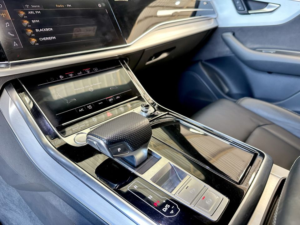 AUDI Q8 50 TDI V6 3.0 286ch Tiptronic 8 Quattro - Le Hangar Bordelais - image 17