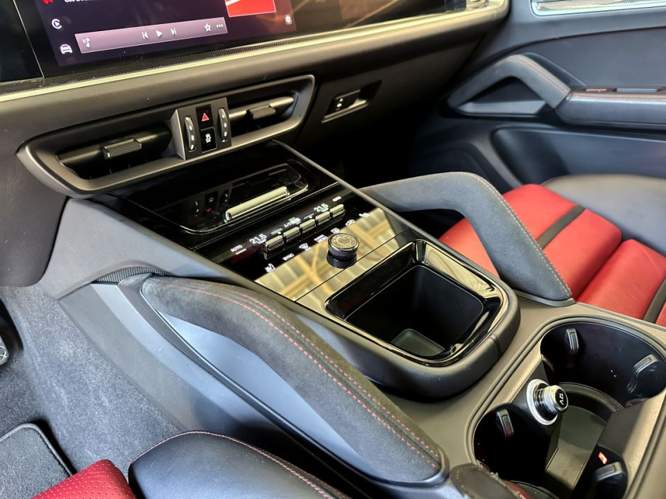 PORSCHE CAYENNE E-Hybrid Coupé V6 3.0 470ch Tiptronic 8 - Le Hangar Bordelais - image 17