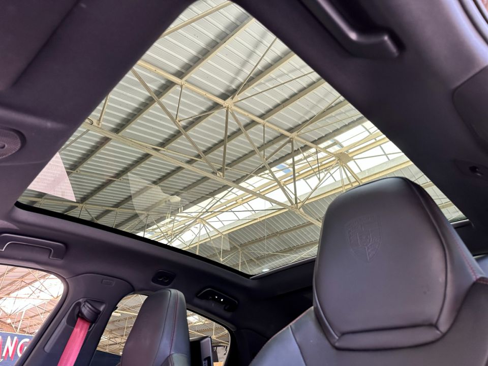 PORSCHE CAYENNE E-Hybrid Coupé V6 3.0 470ch Tiptronic 8 - Le Hangar Bordelais - image 18