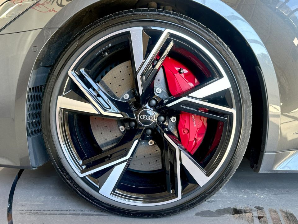 AUDI RS6 Avant V8 4.0 TFSI 600ch Tiptronic 8 Quattro - Le Hangar Bordelais - image 15