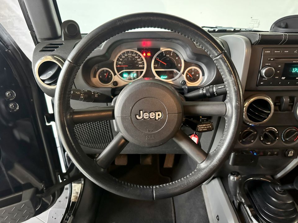 JEEP WRANGLER 2.8 CRD 177ch BVM6 Sport - Le Hangar Bordelais - image 11