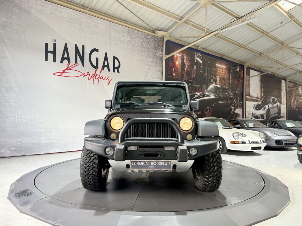 JEEP WRANGLER 2.8 CRD 177ch BVM6 Sport - Le Hangar Bordelais - image 14