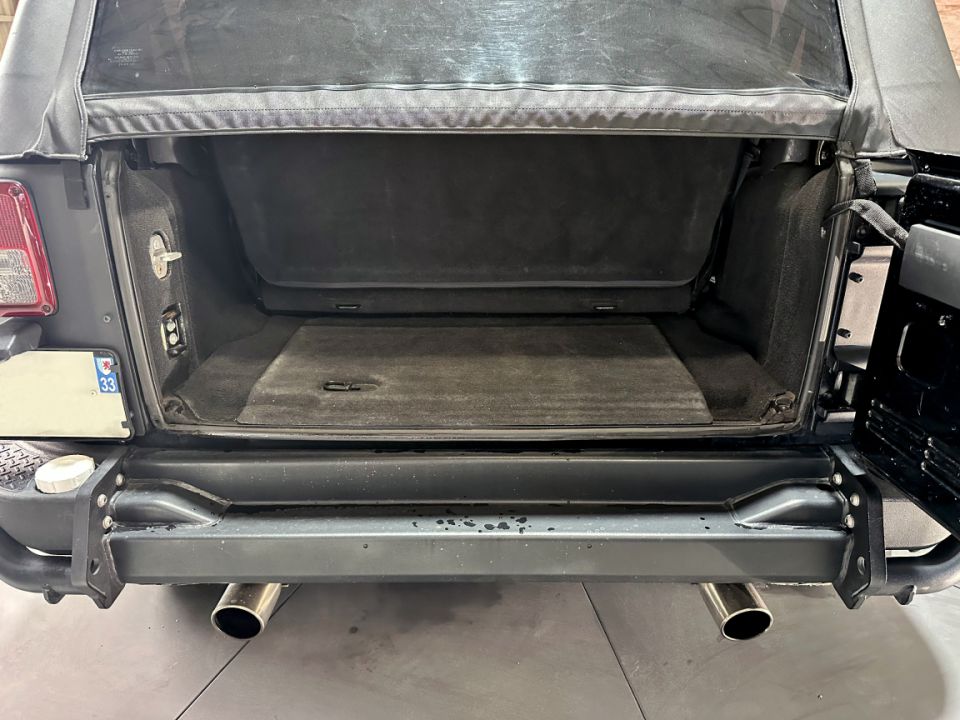 JEEP WRANGLER 2.8 CRD 177ch BVM6 Sport - Le Hangar Bordelais - image 19