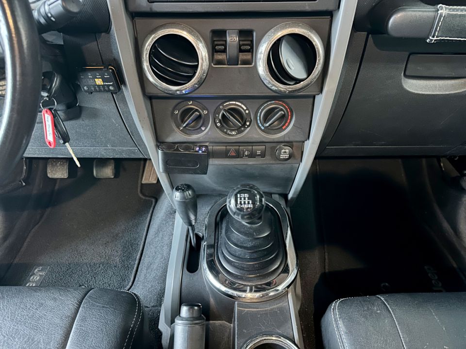 JEEP WRANGLER 2.8 CRD 177ch BVM6 Sport - Le Hangar Bordelais - image 20