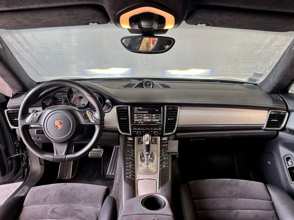 PORSCHE PANAMERA GTS V8 4.8 440ch PDK7 - Le Hangar Bordelais - image 11