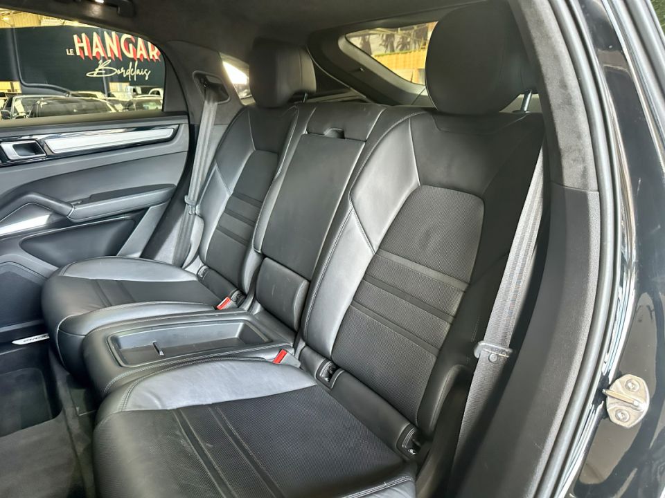 PORSCHE CAYENNE Turbo Coupé V8 4.0 550ch Tiptronic8 - Le Hangar Bordelais - image 9