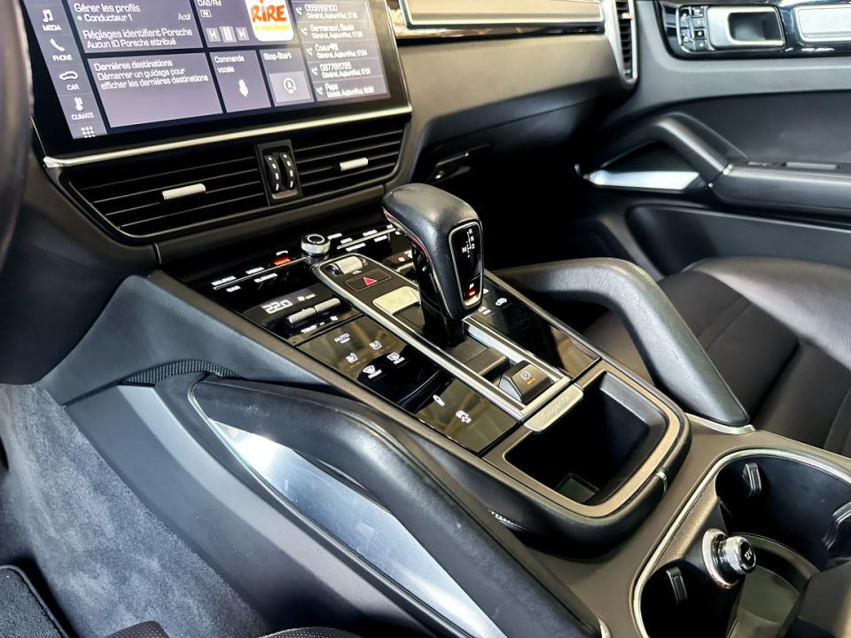 PORSCHE CAYENNE Turbo Coupé V8 4.0 550ch Tiptronic8 - Le Hangar Bordelais - image 18