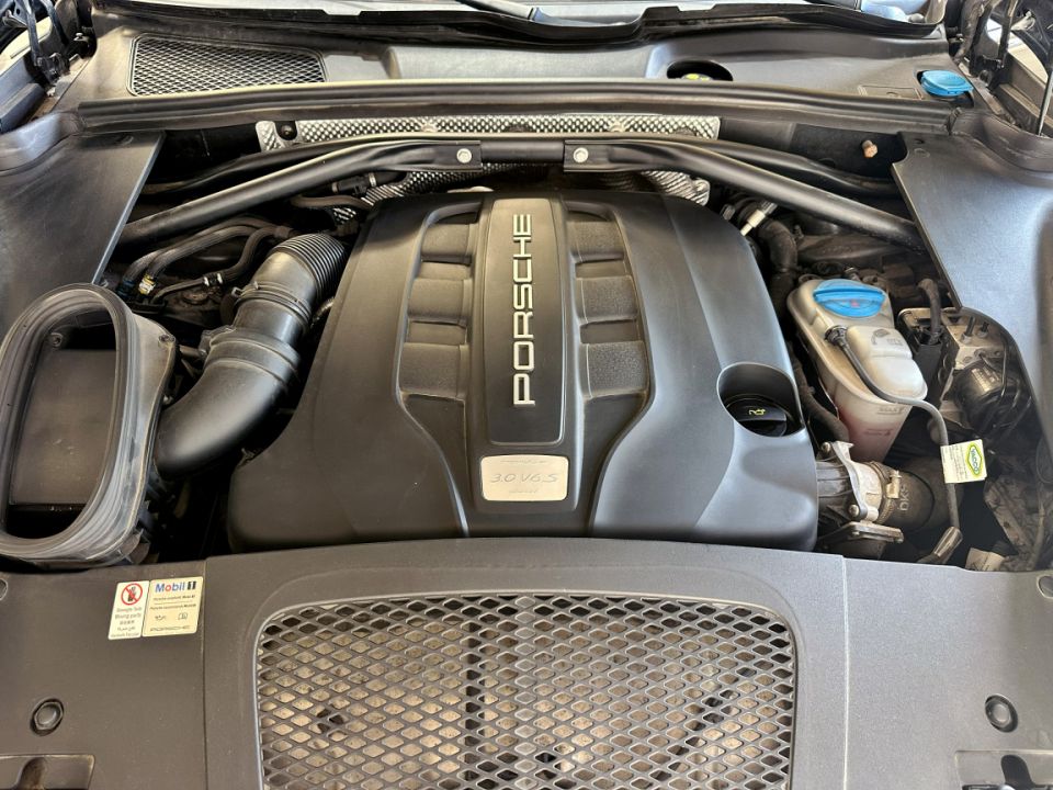 PORSCHE MACAN S Diesel V6 3.0 258ch PDK7 - Le Hangar Bordelais - image 22