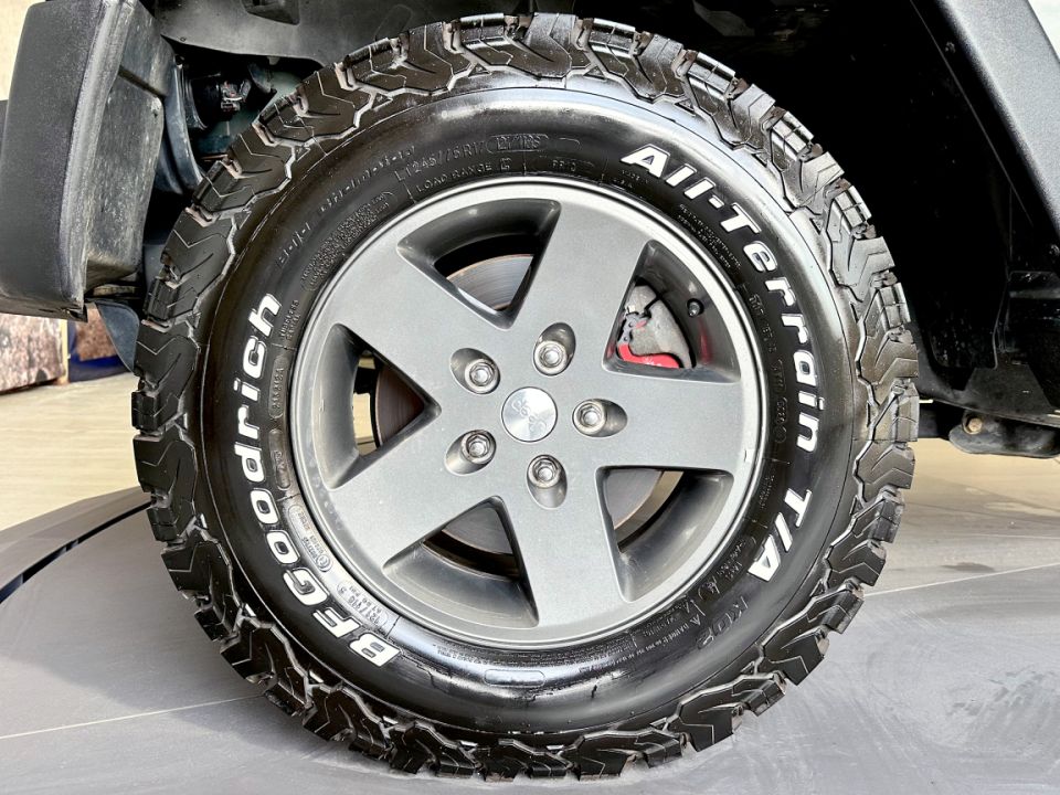 JEEP WRANGLER 2.8 CRD 200ch BVA5 Sport - Le Hangar Bordelais - image 15