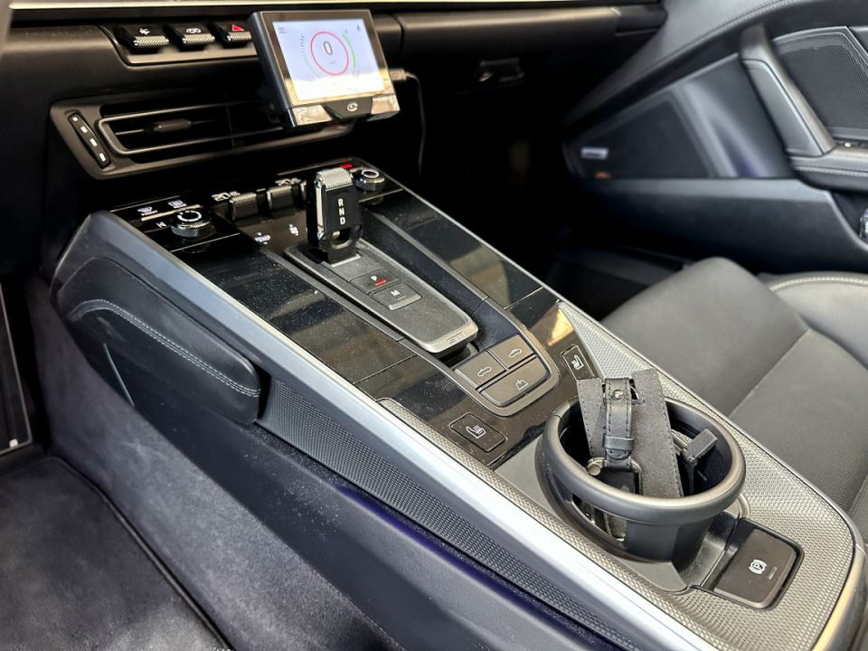 PORSCHE 911 Type 992.1 Turbo Cabriolet 3.8 580ch PDK8 - Le Hangar Bordelais - image 16